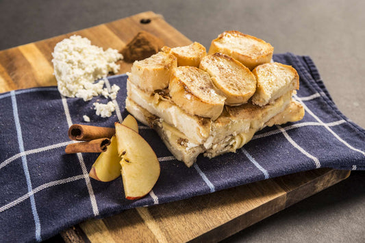 OUTDOOR NOTFALL NAHRUNG BROTPUDDING MIT ÄPFELN UND ZIMT